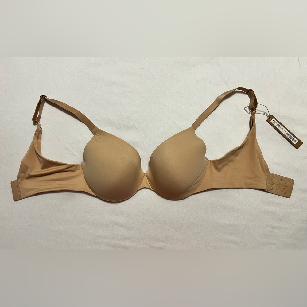 SKIMS Nude Seamless Bra